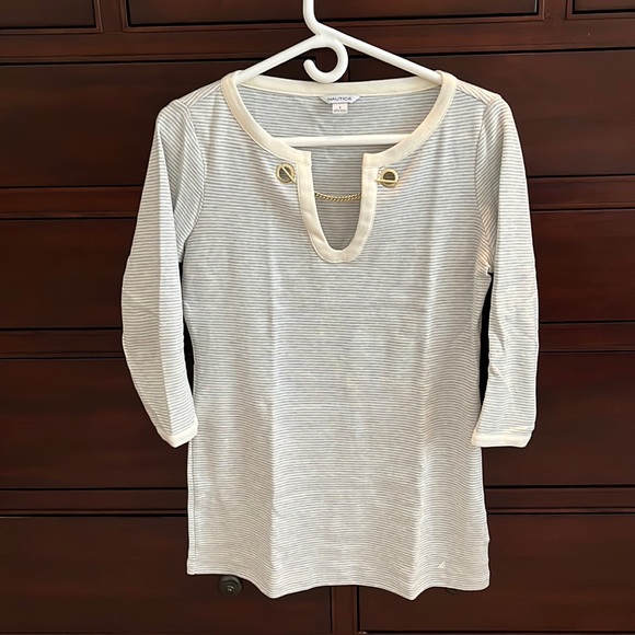 Nautica Tunic top 3/4 Sleeve Notch neck with chain detail size Small - Picture 1 of 11